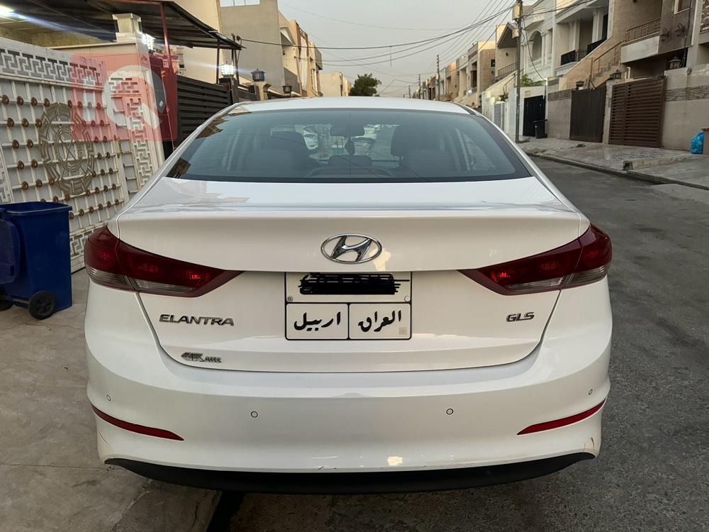 هیوندای ئەلەنترا